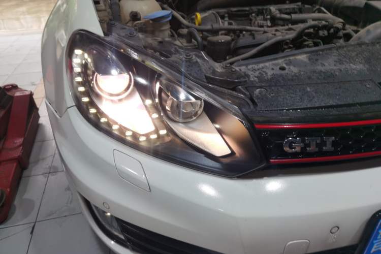 Used Volkswagen Golf 2013 2.0 TSI GTI Convertible Right Front Headlight