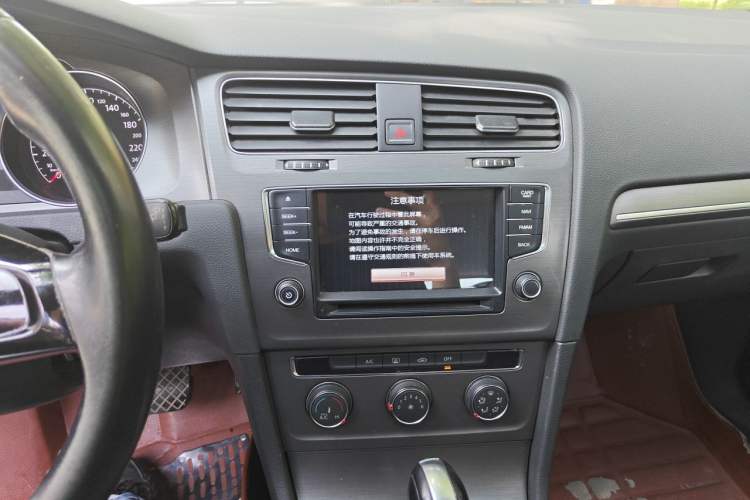 Used Volkswagen Golf 2014 1.6L Automatic Comfort Model Audio And AC Panel