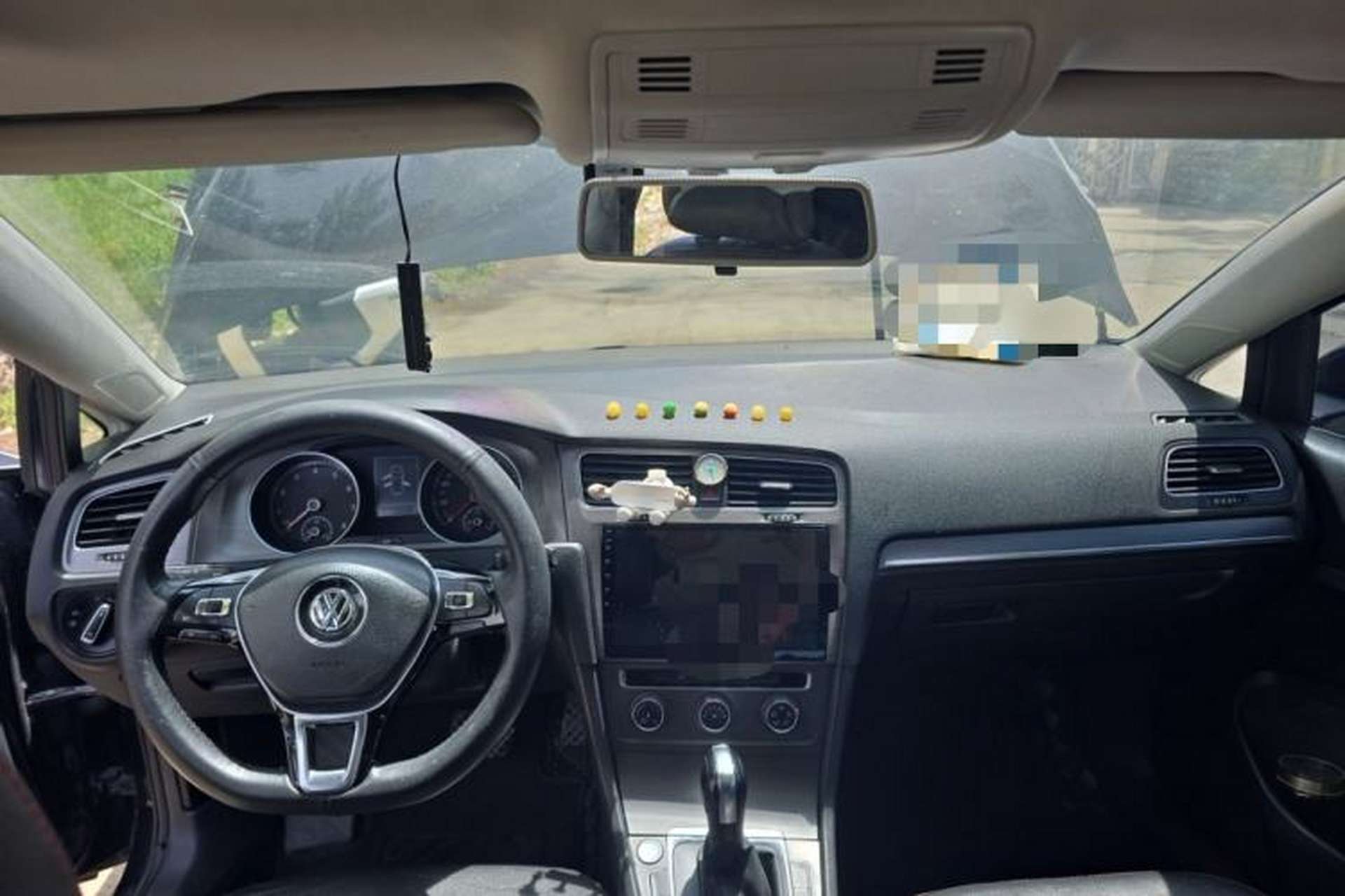Used Volkswagen Golf 2014 1.6L Automatic Comfort Model Center Console