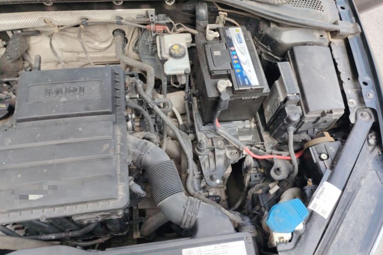 Used Volkswagen Golf 2014 1.6L Automatic Comfort Model Engine Bay Left