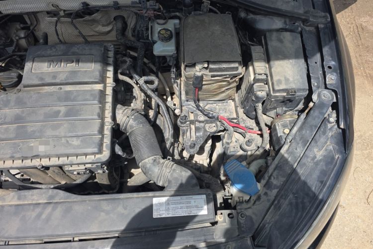 Used Volkswagen Golf 2014 1.6L Automatic Comfort Model Engine Bay Left