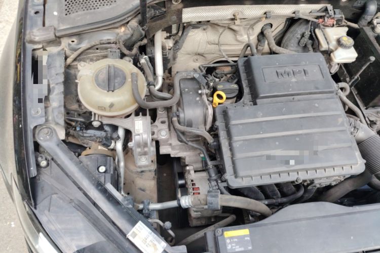 Used Volkswagen Golf 2014 1.6L Automatic Comfort Model Engine Bay Right