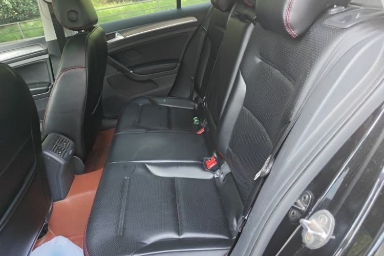 Used Volkswagen Golf 2014 1.6L Automatic Comfort Model Left Rear Seat