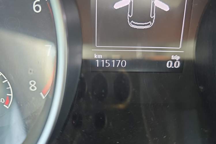 Used Volkswagen Golf 2014 1.6L Automatic Comfort Model Odometer Close Up