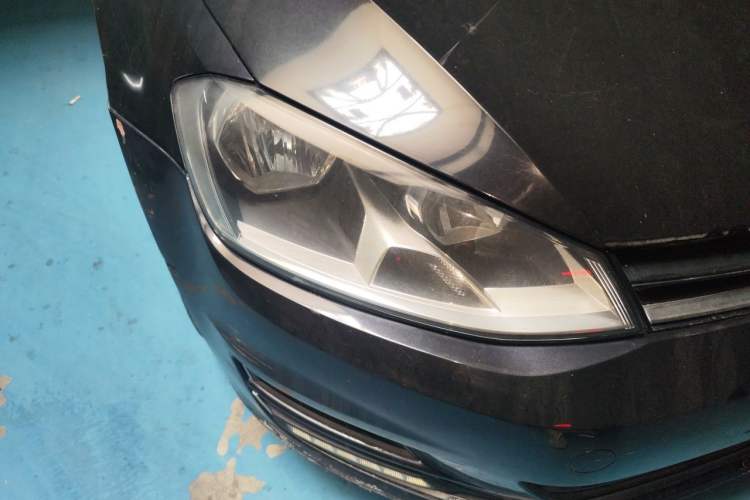 Used Volkswagen Golf 2014 1.4TSI Automatic Comfort Model Right Front Headlight