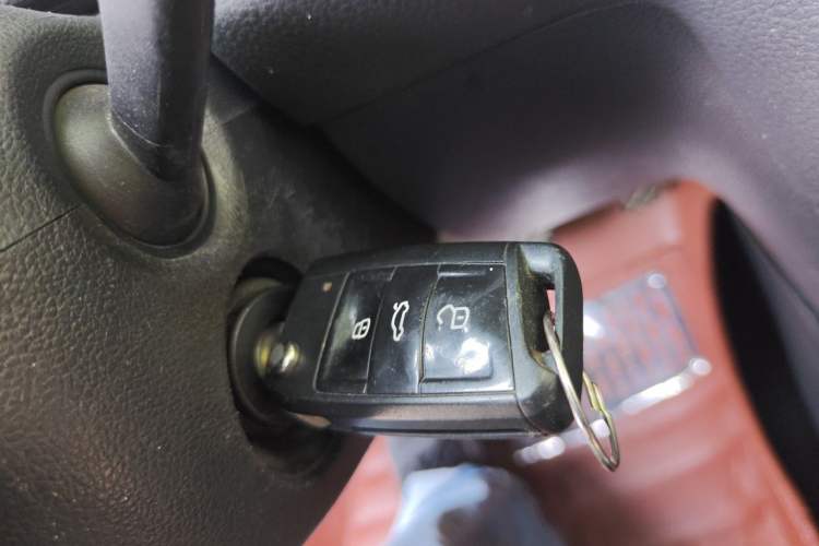 Used Volkswagen Golf 2014 1.6L Automatic Comfort Model Vehicle Key