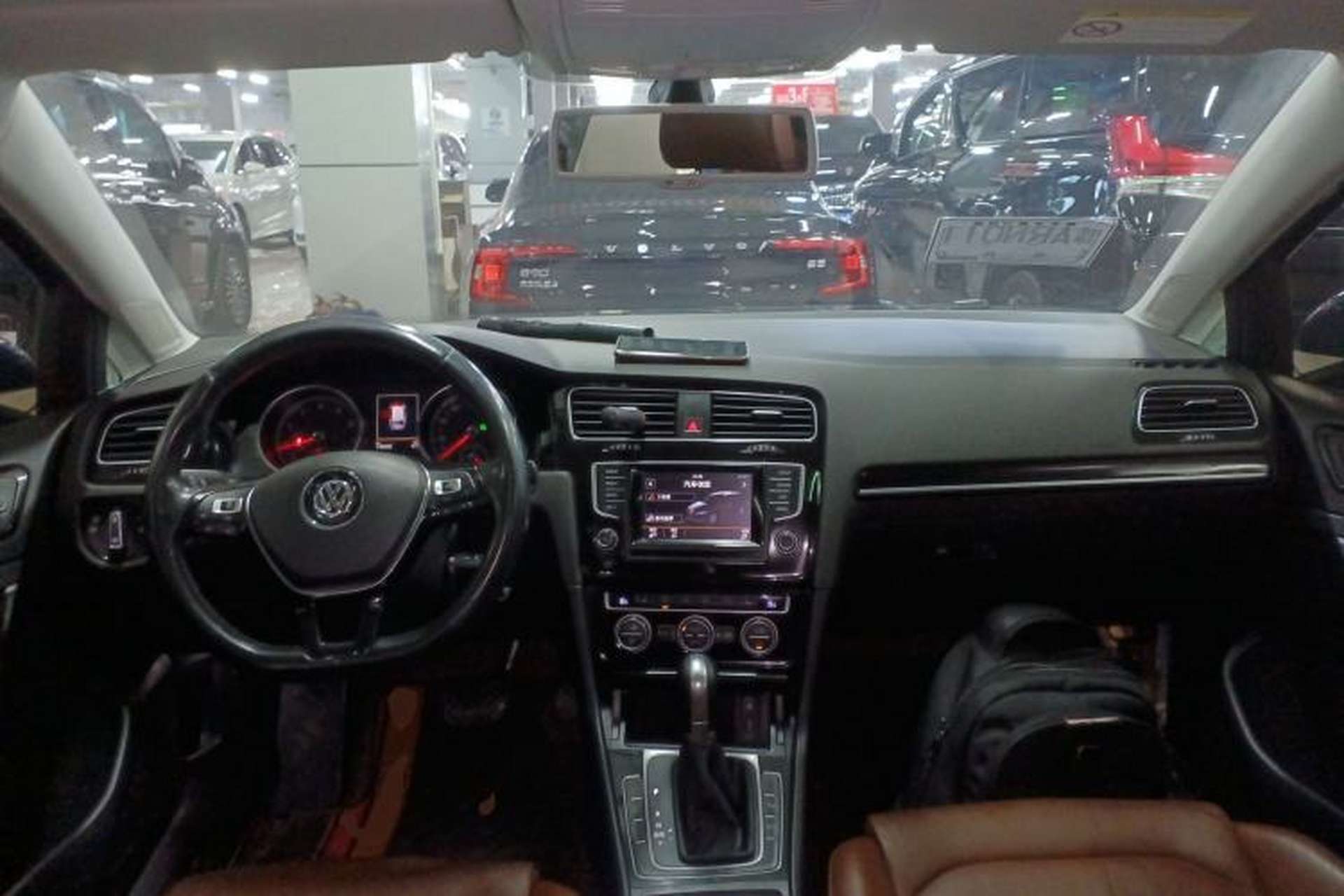 Used Volkswagen Golf 2014 1.4TSI Luxury Travel Edition Center Console