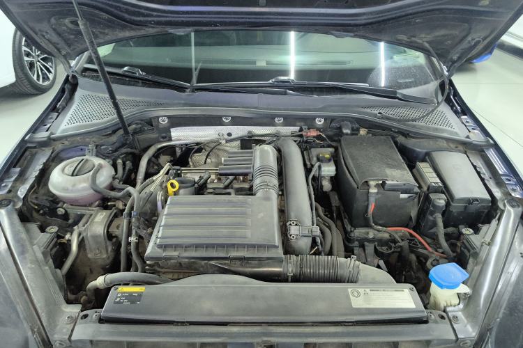 Used Volkswagen Golf 2014 1.4TSI Luxury Travel Edition Engine Bay