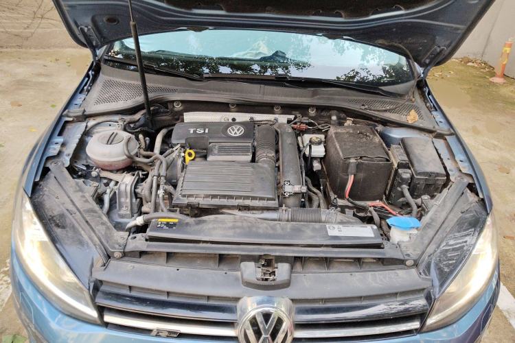 Used Volkswagen Golf 2014 1.4TSI Luxury Travel Edition Engine Bay