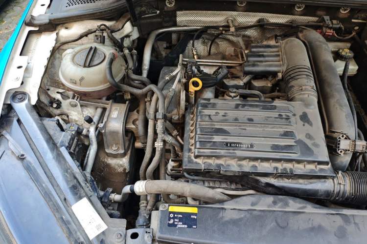 Used Volkswagen Golf 2014 1.4TSI Automatic Comfort Model Engine Bay Right