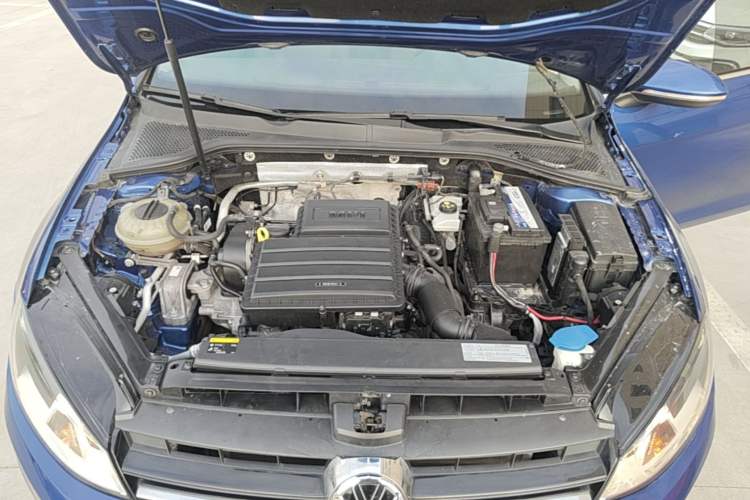 Used Volkswagen Golf 2014 1.6L Automatic Comfort Model Engine Bay