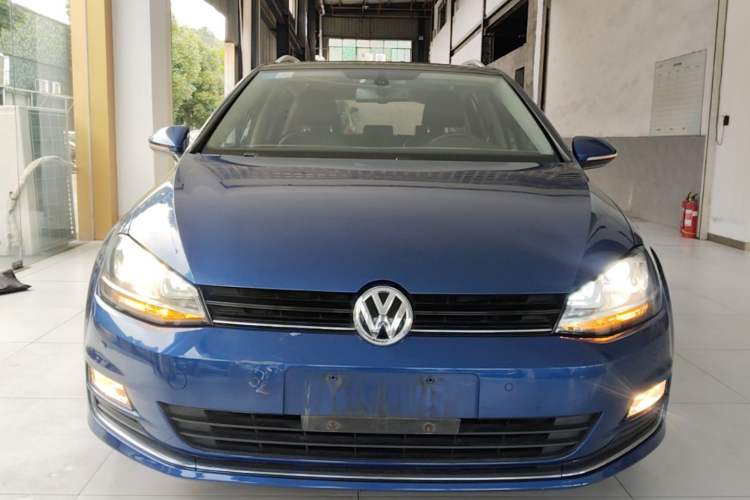 Used Volkswagen Golf 2014 1.4TSI Automatic Luxury Model Front