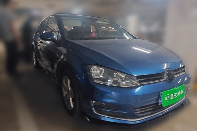 Used Volkswagen Golf 2014 1.4TSI Automatic Luxury Model Front Right 45 Deg