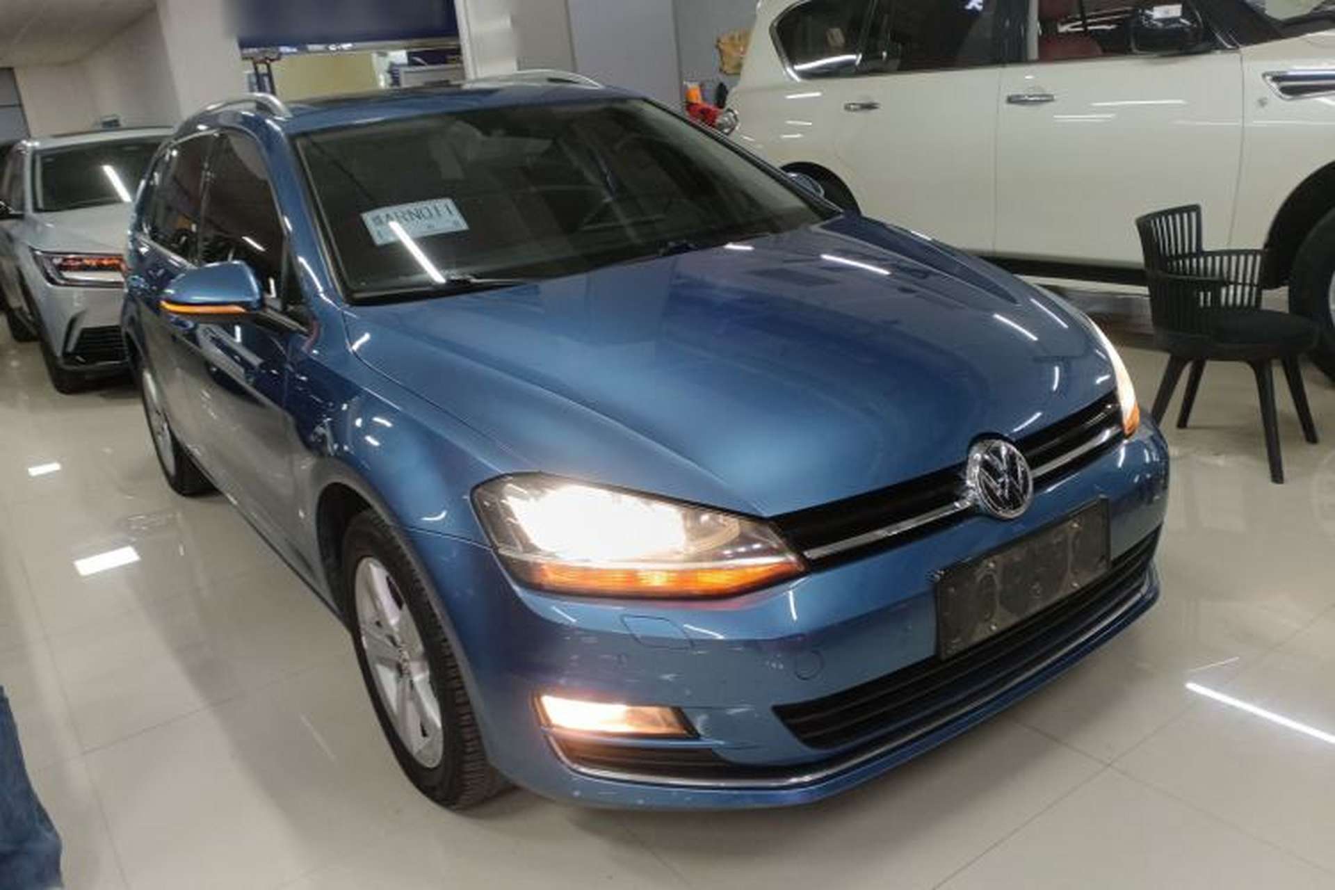 Used Volkswagen Golf 2014 1.4TSI Luxury Travel Edition Front Right 45 Deg