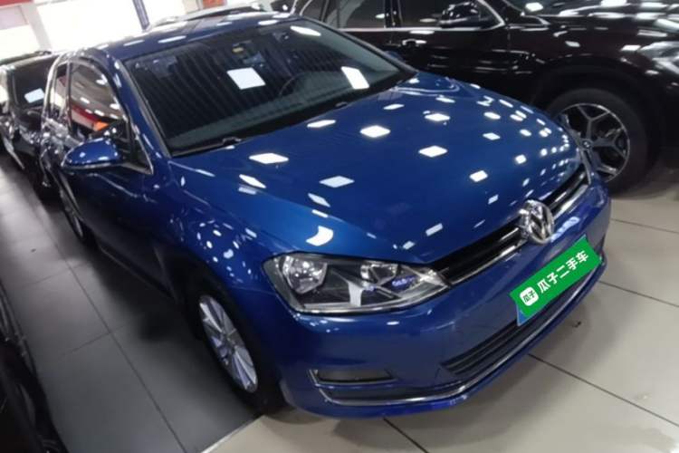 Used Volkswagen Golf 2014 1.6L Automatic Fashion Model Front Right 45 Deg