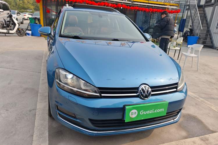 Used Volkswagen Golf 2014 1.4TSI Luxury Travel Edition Front