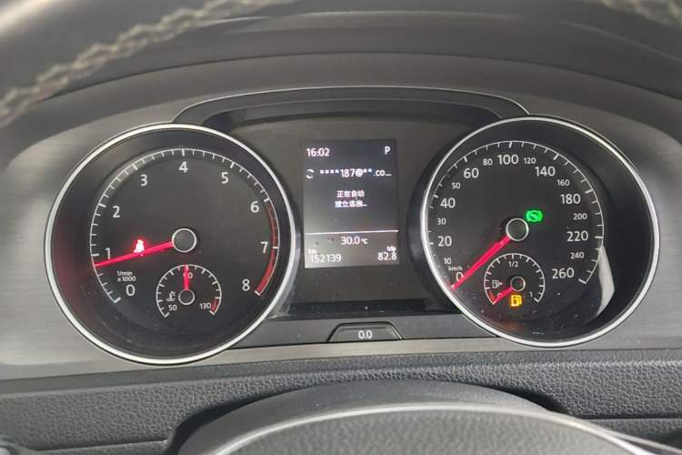 Used Volkswagen Golf 2014 1.4TSI Automatic Luxury Model Instrument Cluster