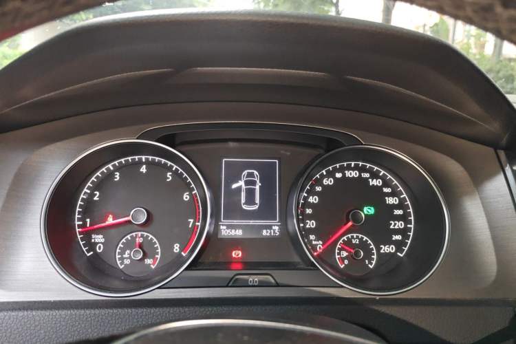 Used Volkswagen Golf 2014 1.4TSI Automatic Luxury Model Instrument Cluster