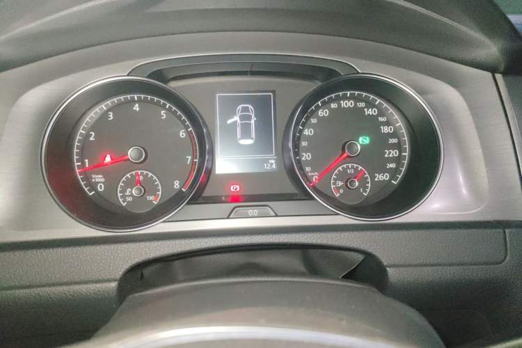 Used Volkswagen Golf 2014 1.4TSI Automatic Luxury Model Instrument Cluster