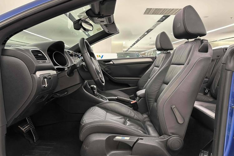 Used Volkswagen Golf 2014 2.0 TSI R Convertible Interior 4
