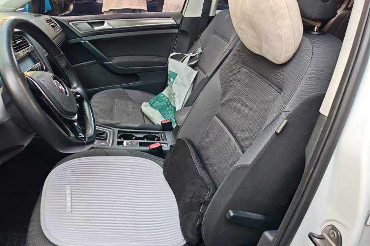 Used Volkswagen Golf 2014 1.4TSI Automatic Comfort Model Left Front Seat