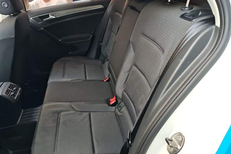 Used Volkswagen Golf 2014 1.4TSI Automatic Comfort Model Left Rear Seat