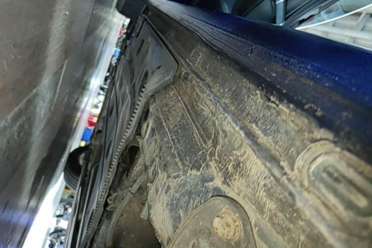 Used Volkswagen Golf 2014 1.4TSI Automatic Comfort Model Left Side Sill
