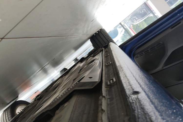 Used Volkswagen Golf 2014 1.4TSI Automatic Luxury Model Left Side Sill