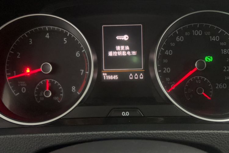 Used Volkswagen Golf 2014 1.4TSI Luxury Travel Edition Odometer Close Up