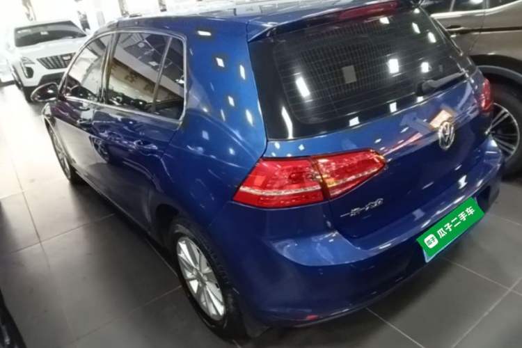 Used Volkswagen Golf 2014 1.6L Automatic Fashion Model Rear Left 45 Deg