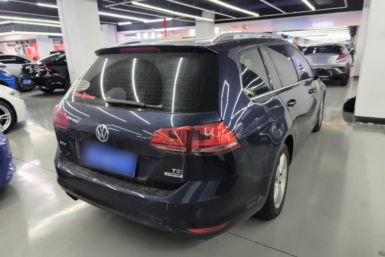 Used Volkswagen Golf 2014 1.4TSI Luxury Travel Edition Rear Right 45 Deg