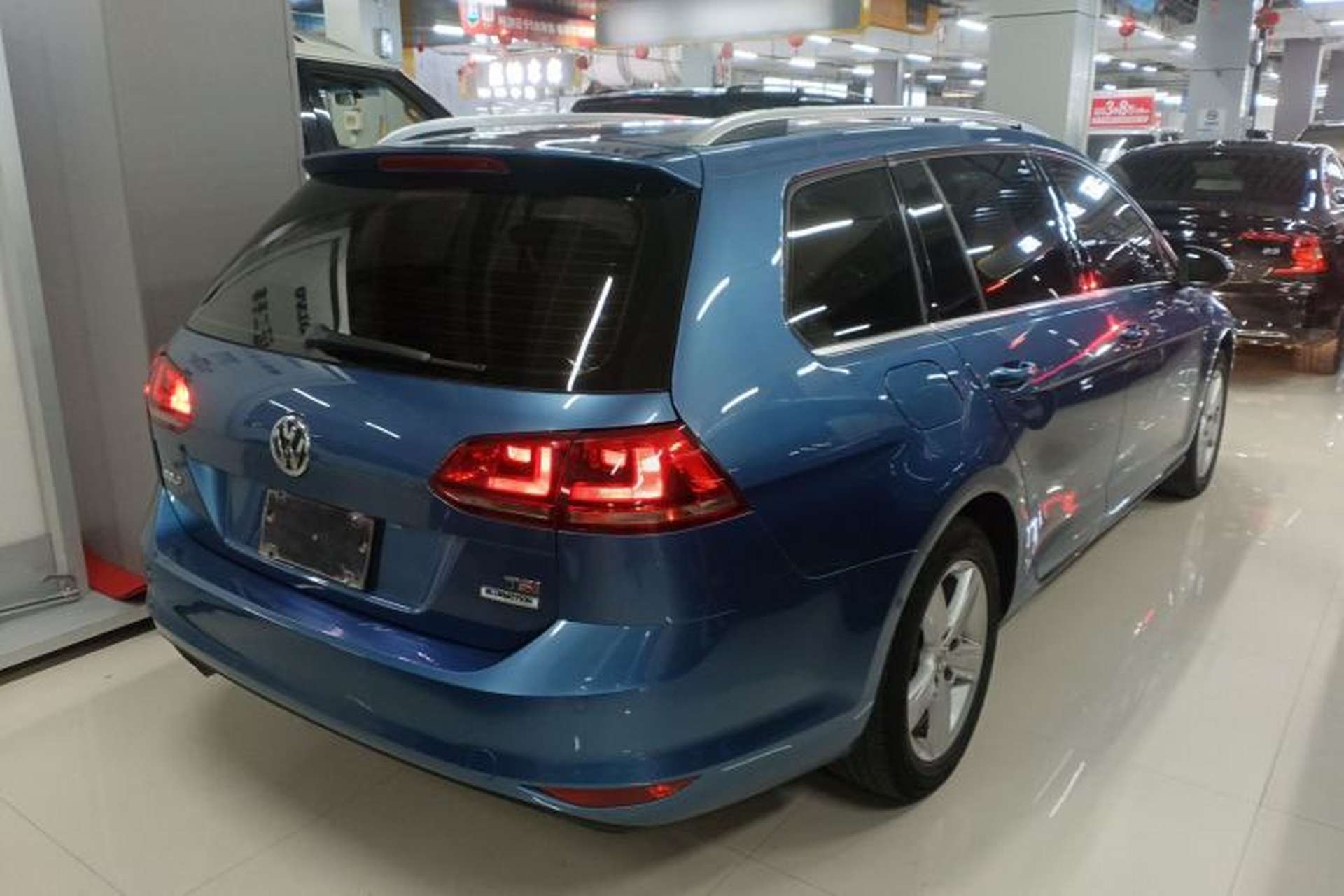 Used Volkswagen Golf 2014 1.4TSI Luxury Travel Edition Rear Right 45 Deg