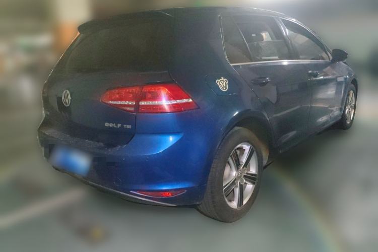 Used Volkswagen Golf 2014 1.4TSI Automatic Luxury Model Rear Right 45 Deg