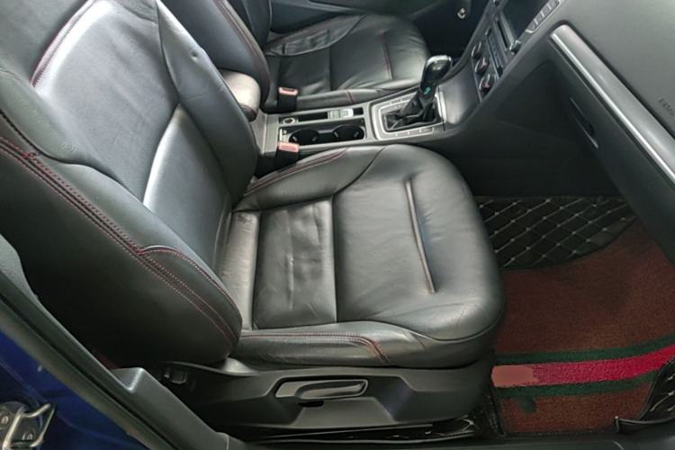 Used Volkswagen Golf 2014 1.4TSI Automatic Comfort Model Right Front Seat