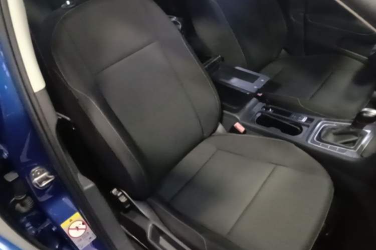 Used Volkswagen Golf 2014 1.6L Automatic Fashion Model Right Front Seat