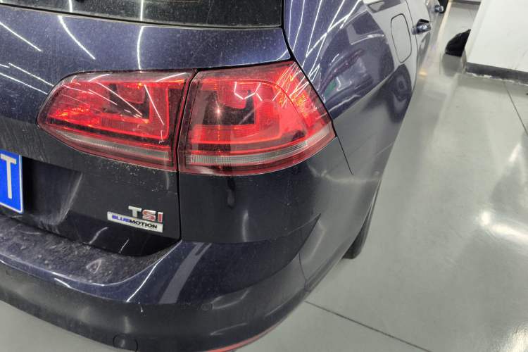 Used Volkswagen Golf 2014 1.4TSI Luxury Travel Edition Right Rear Taillight
