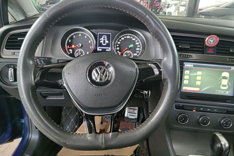 Used Volkswagen Golf 2014 1.4TSI Automatic Comfort Model Steering Wheel