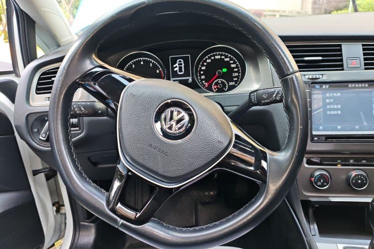 Used Volkswagen Golf 2014 1.4TSI Automatic Comfort Model Steering Wheel