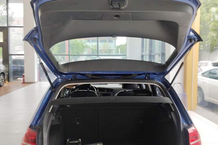 Used Volkswagen Golf 2014 1.4TSI Automatic Luxury Model Trunk