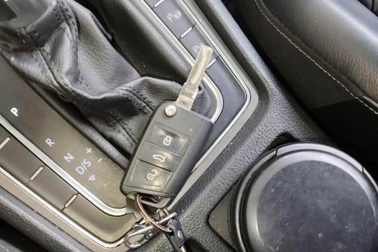 Used Volkswagen Golf 2014 1.4TSI Automatic Luxury Model Vehicle Key