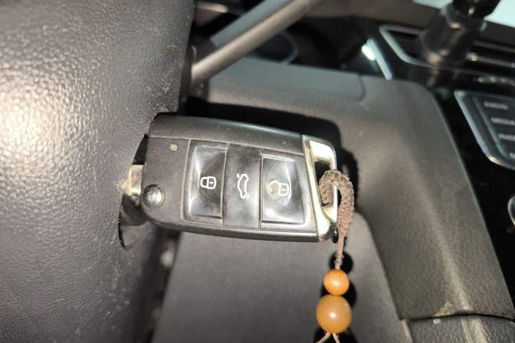Used Volkswagen Golf 2014 1.4TSI Luxury Travel Edition Vehicle Key