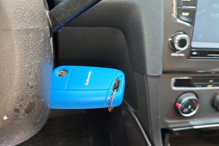 Used Volkswagen Golf 2014 1.4TSI Automatic Comfort Model Vehicle Key