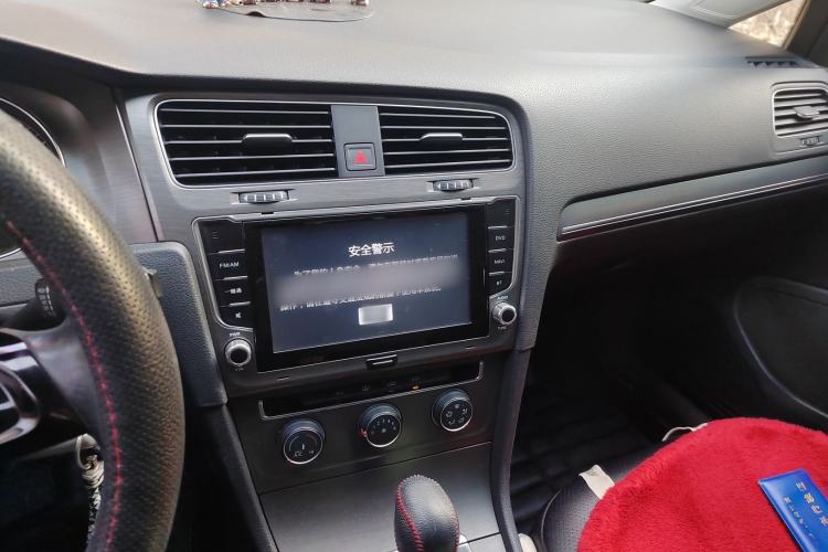 Used Volkswagen Golf 2014 1.4TSI Automatic Comfort Model Audio And AC Panel