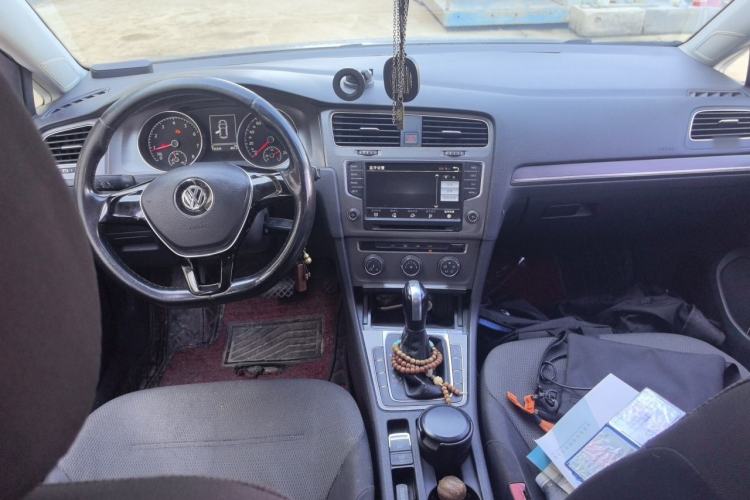 Used Volkswagen Golf 2014 1.4TSI Automatic Comfort Model Center Console