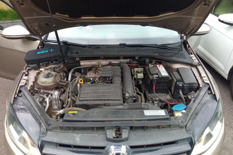 Used Volkswagen Golf 2014 1.4TSI Automatic Comfort Model Engine Bay