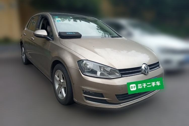 Used Volkswagen Golf 2014 1.4TSI Automatic Comfort Model Front Right 45 Deg
