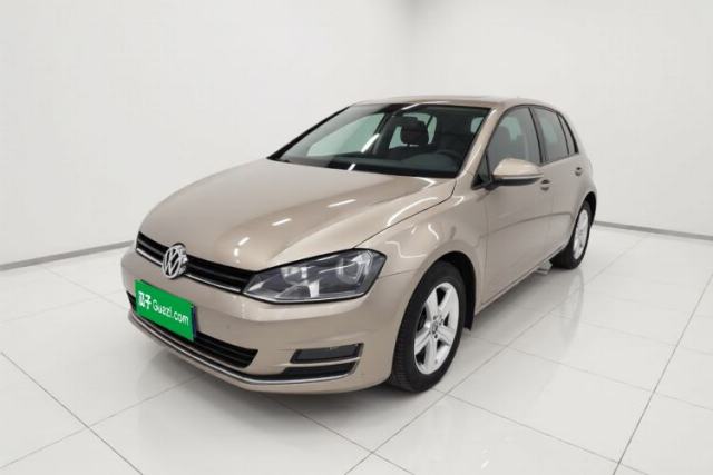 Ojetý Volkswagen Golf 2014 1.4TSI Automatic Luxury Model