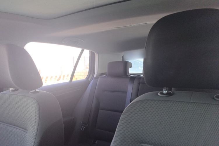 Used Volkswagen Golf 2014 1.4TSI Automatic Comfort Model Headliner