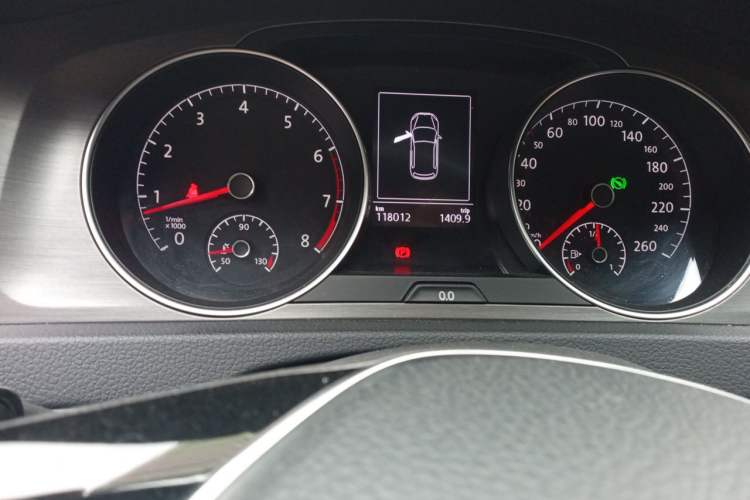 Used Volkswagen Golf 2014 1.4TSI Automatic Comfort Model Instrument Cluster