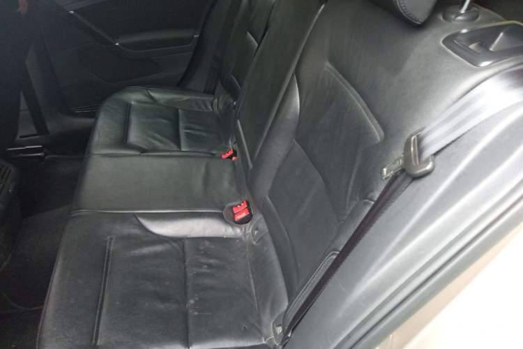 Used Volkswagen Golf 2014 1.4TSI Automatic Comfort Model Interior 4